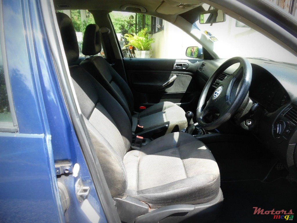 2002' Volkswagen Bora photo #4