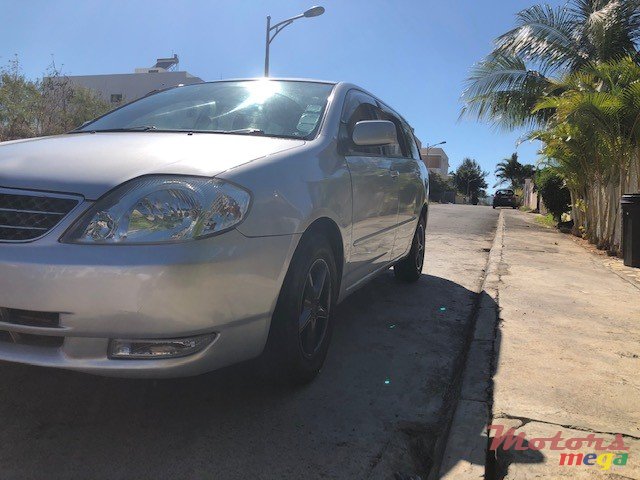 2001' Toyota Fielder photo #2