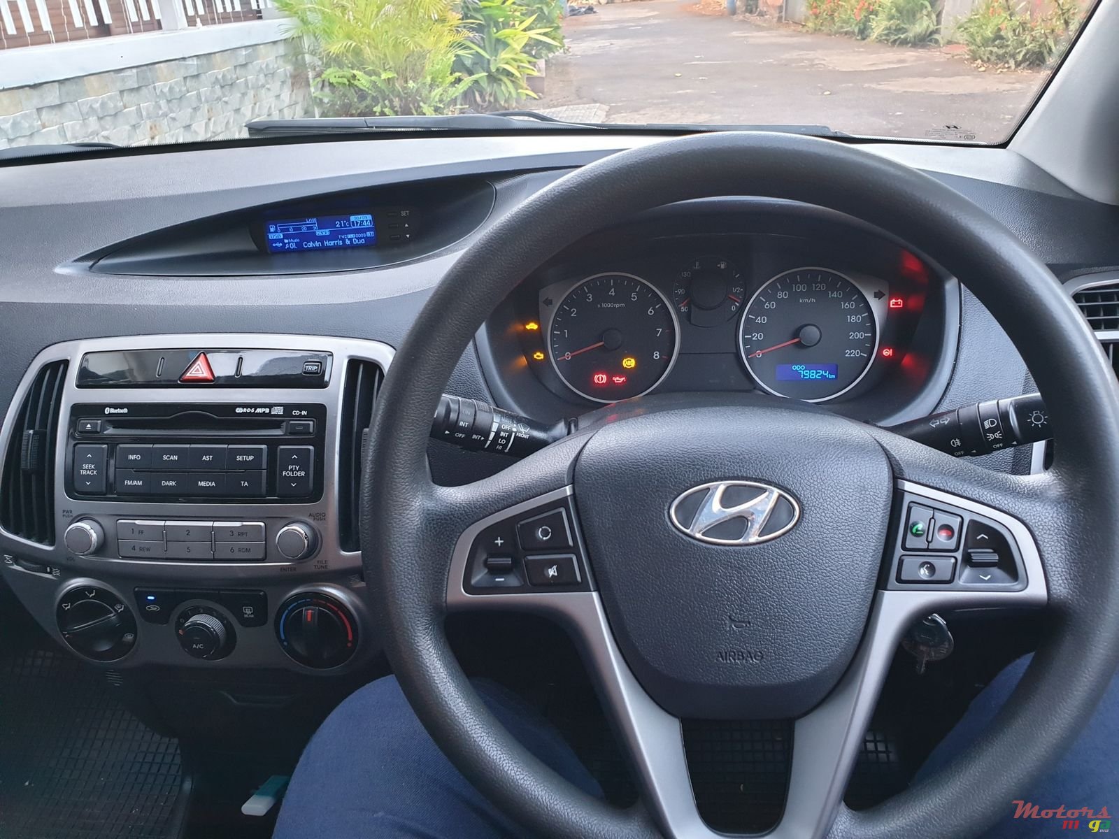 2013' Hyundai i20 photo #2