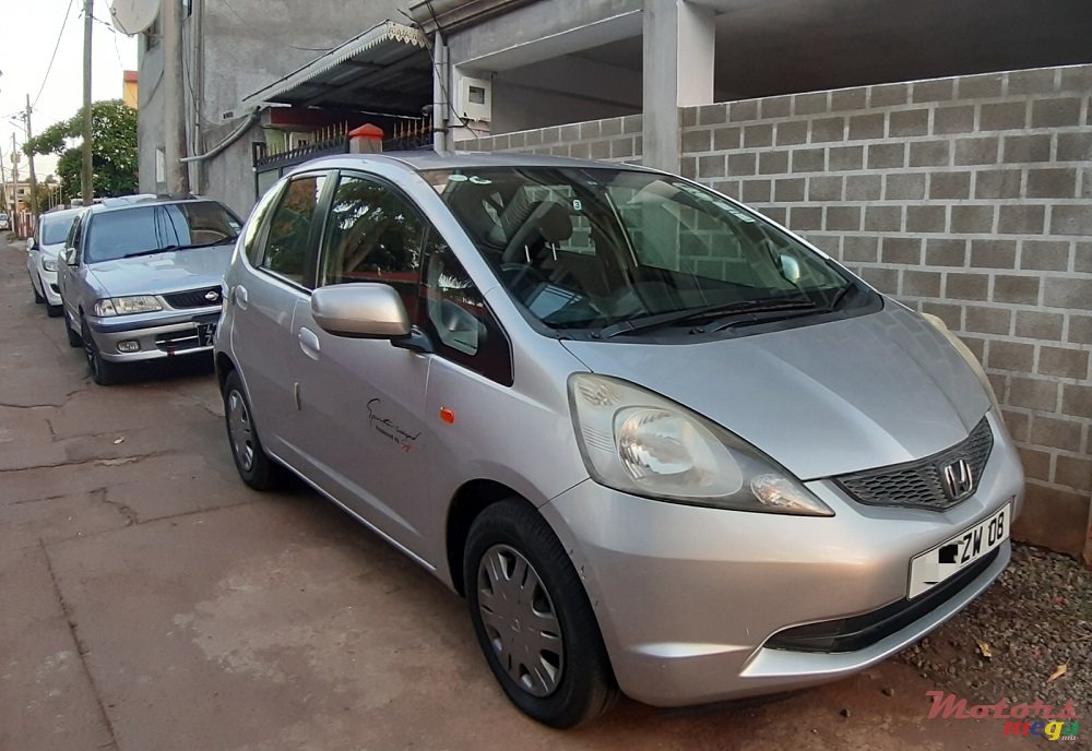 2008' Honda Fit photo #2