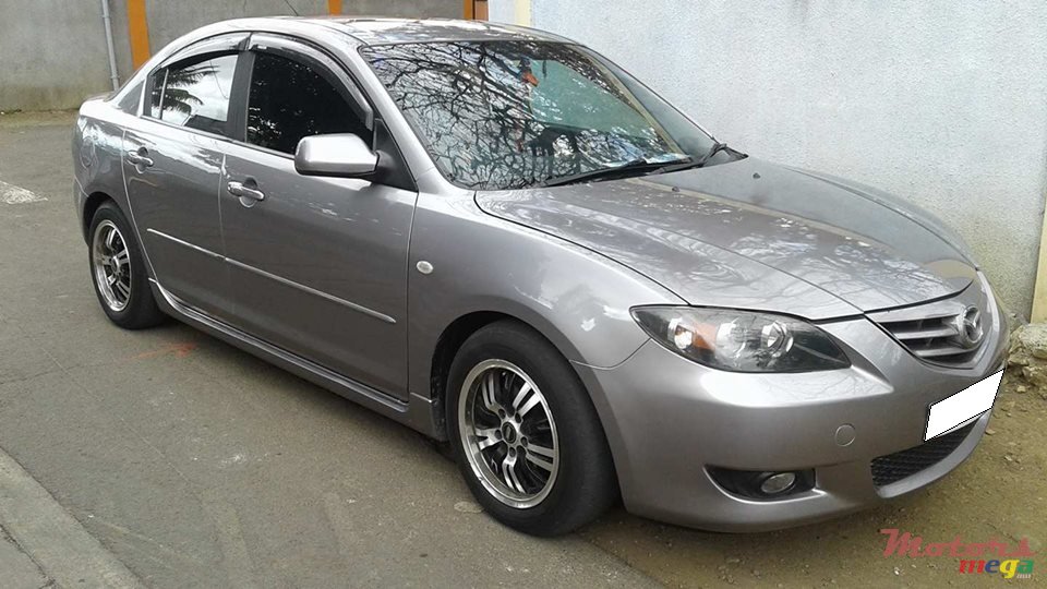 2005' Mazda 3 Sports Package photo #2