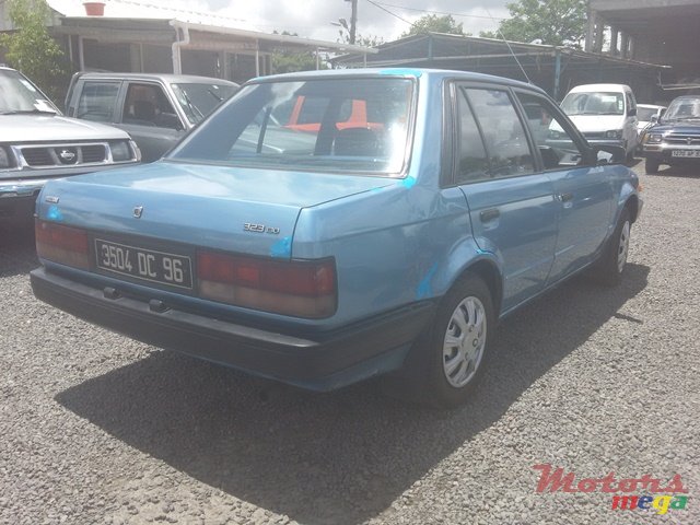 1996' Mazda 323 photo #2