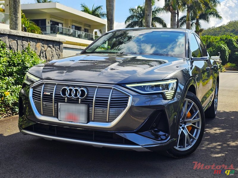 2020' Audi e-tron 55 Sportback S Line Quattro photo #1