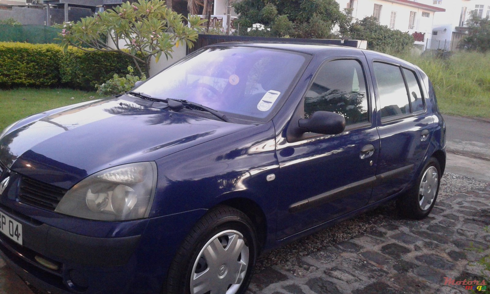 2004' Renault Clio photo #1