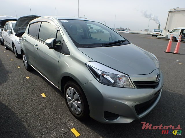 2014' Toyota Vitz Occasion photo #1