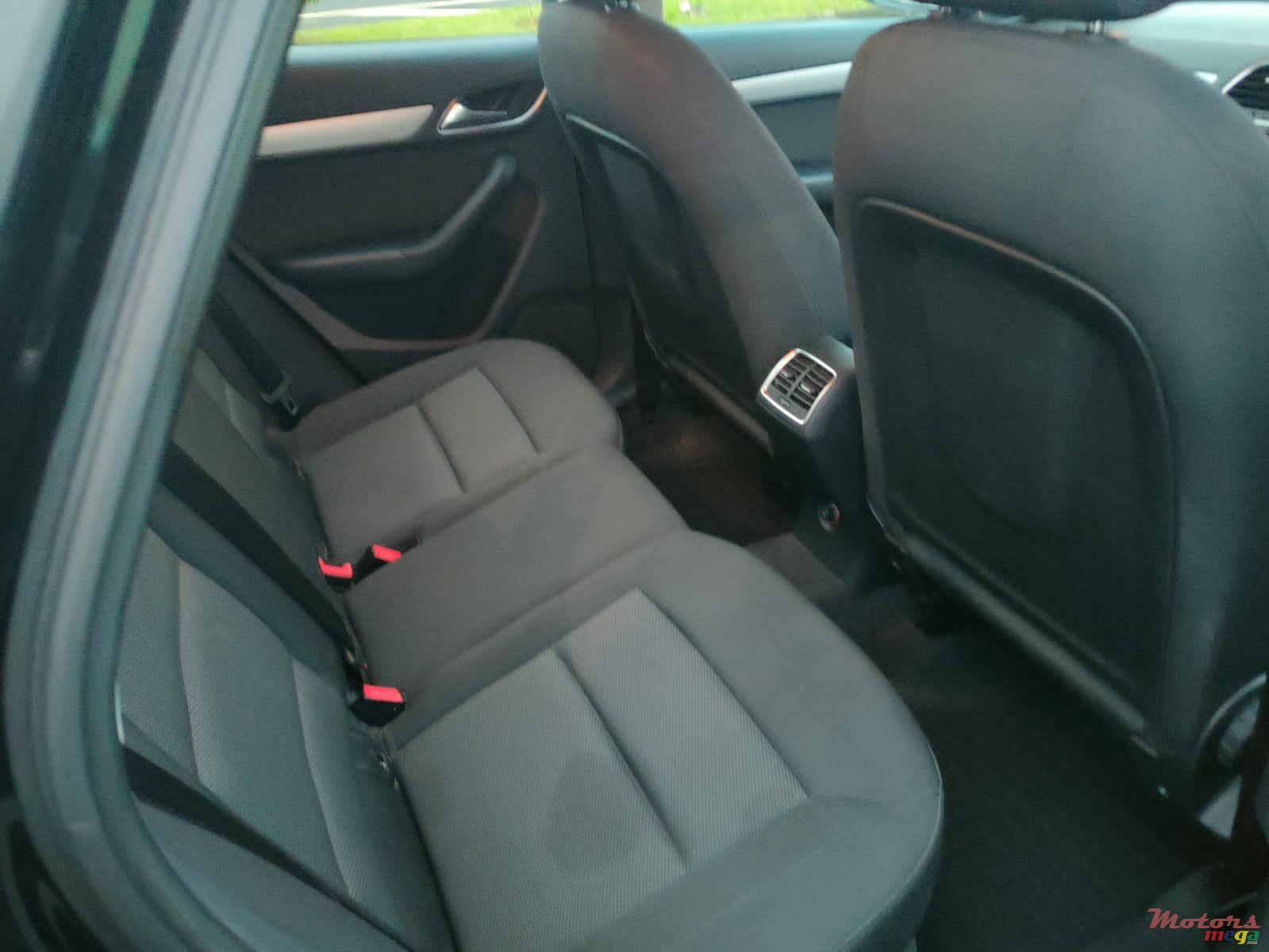 2018' Audi Q3 photo #2