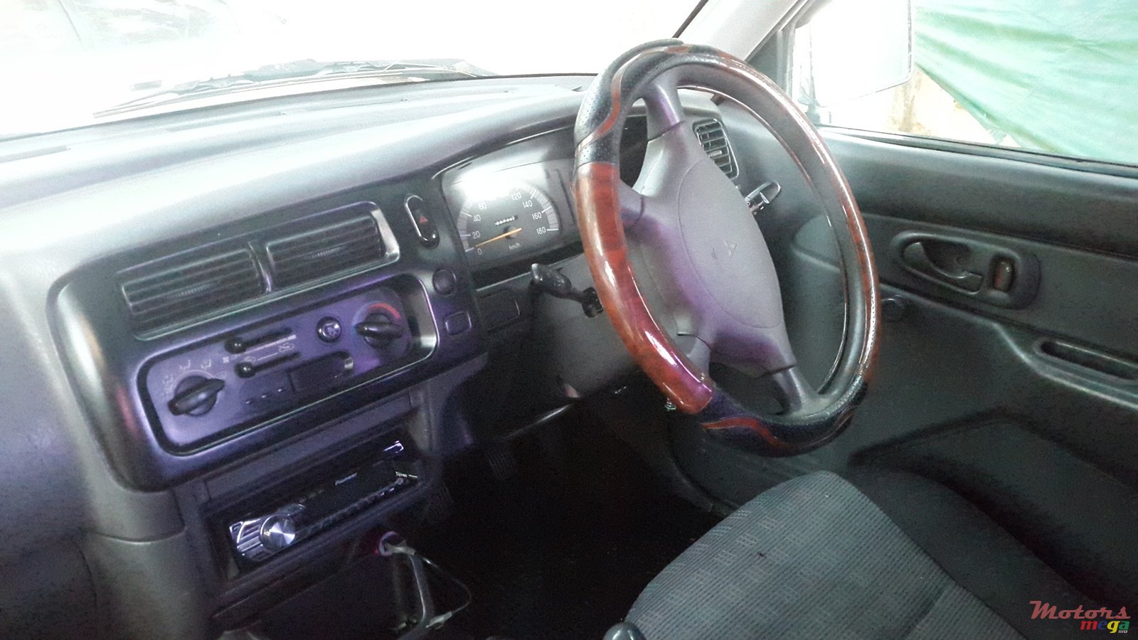 2005' Mitsubishi L 200 photo #6