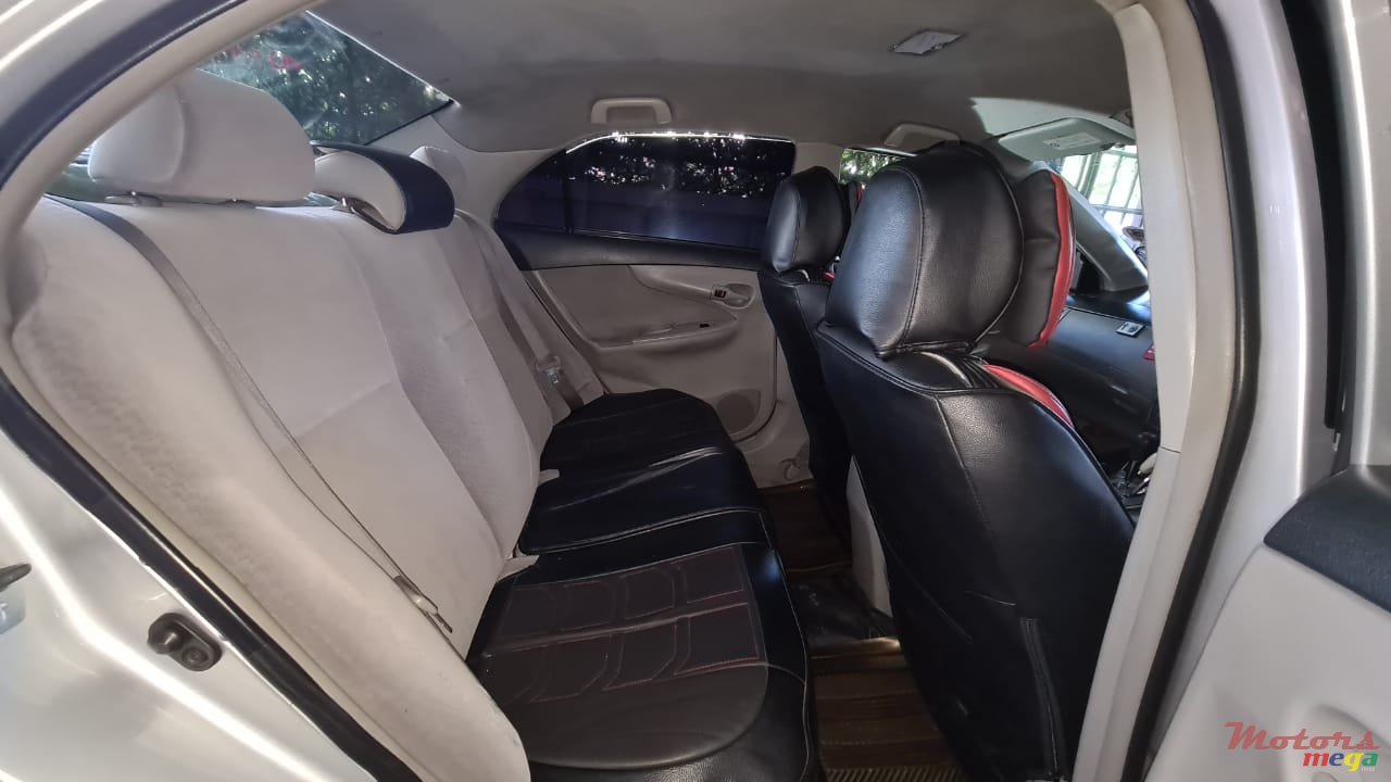 2011' Toyota Axio photo #4