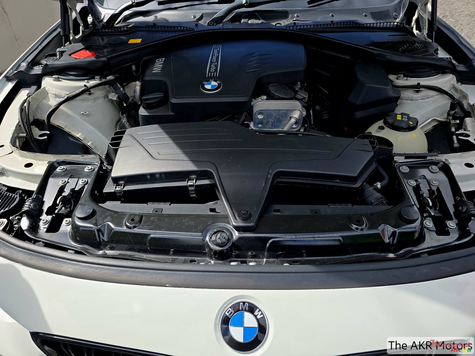 2015' BMW 420 M4 photo #4