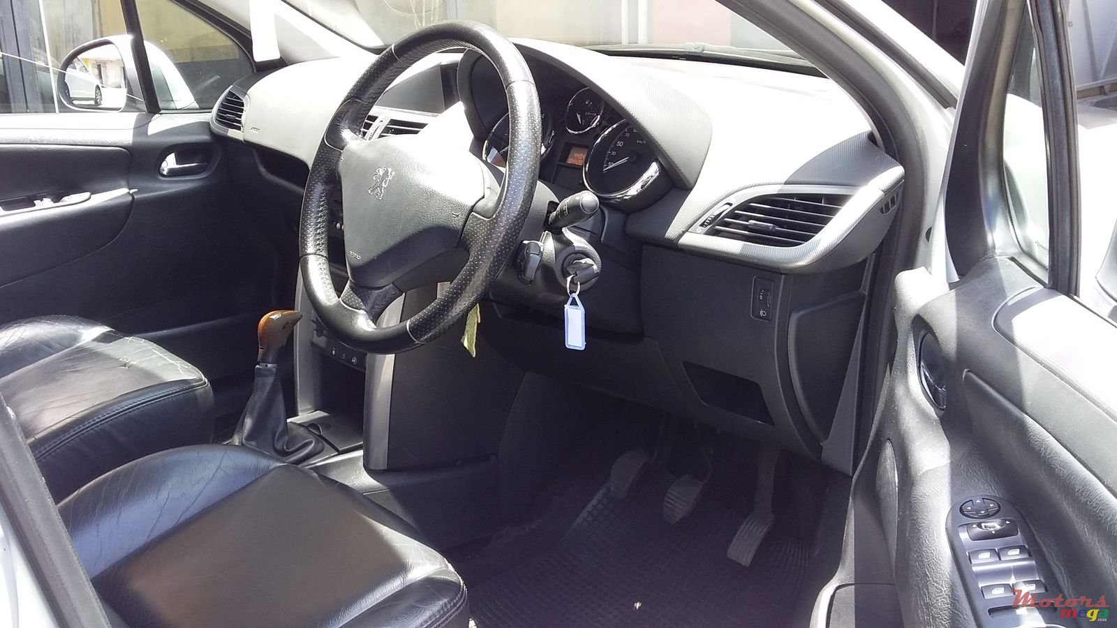 2007' Peugeot 207 photo #4