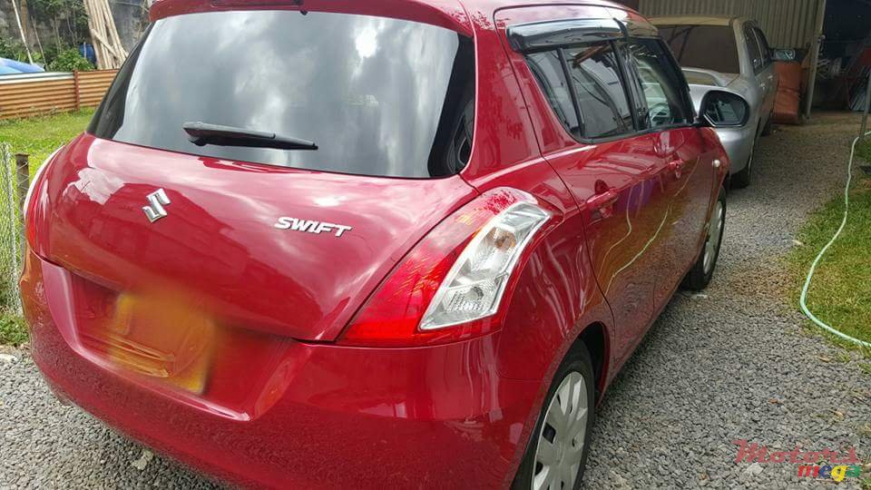 2011' Suzuki Swift photo #2