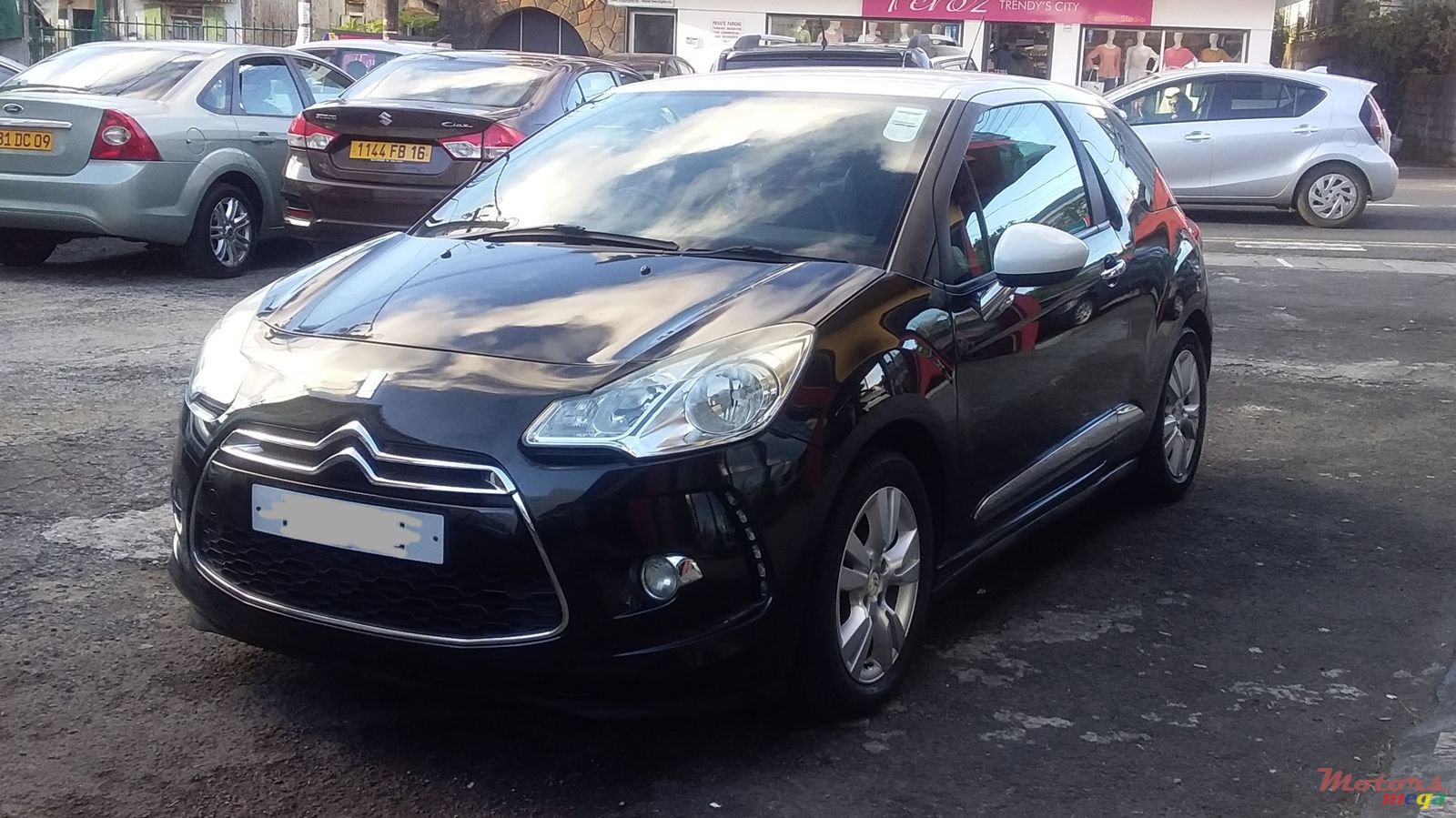 2013' Citroen DS3 photo #1