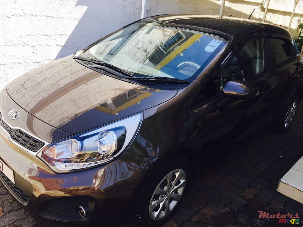 2013' Kia Rio photo #2