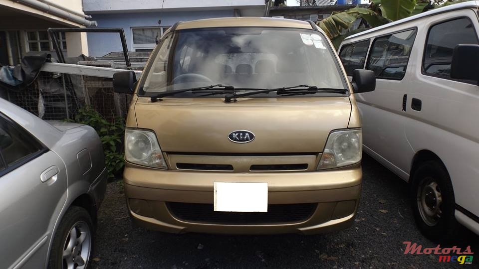 2005' Kia Pregio photo #1