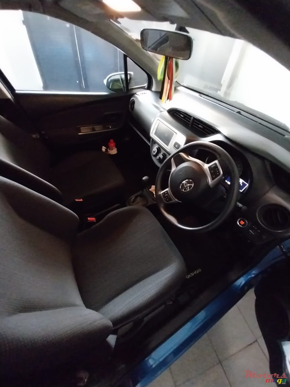 2014' Toyota Vitz photo #6