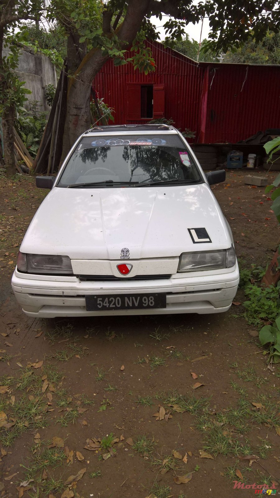 1998' Proton Saga photo #1