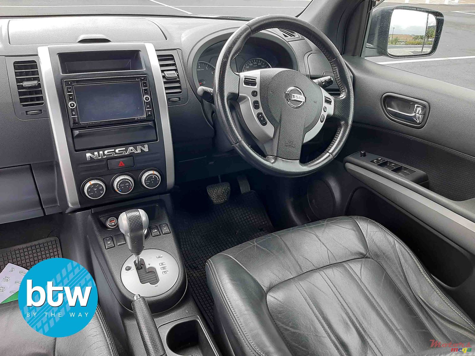 2011' Nissan X-Trail photo #6