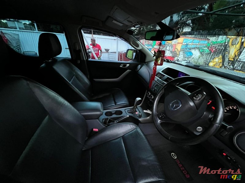 2016' Mazda BT-50 Auto 3.2 photo #5