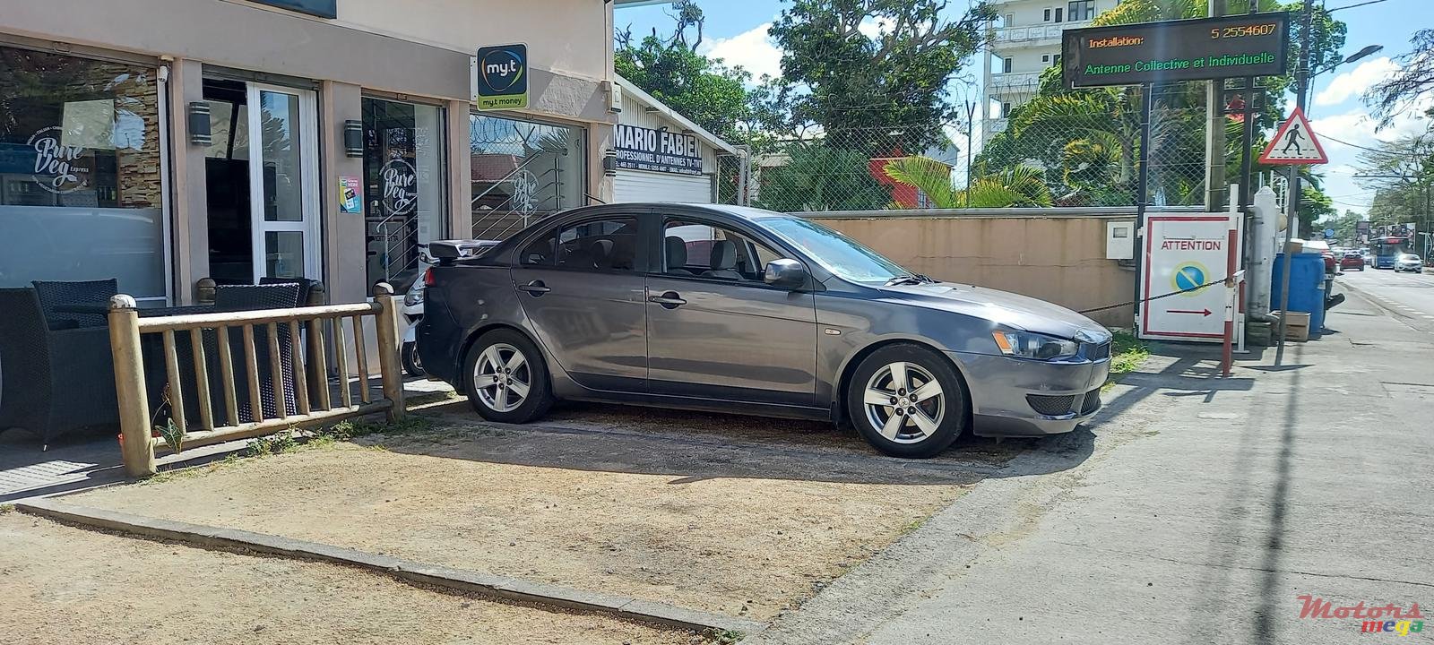 2008' Mitsubishi Lancer photo #1