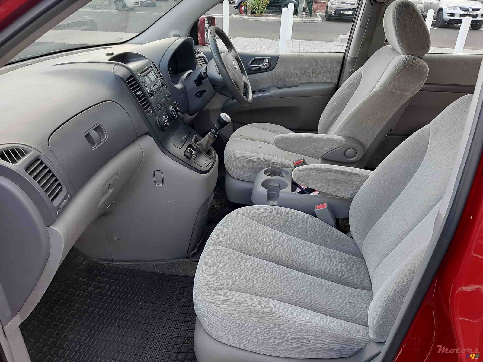 2007' Kia Carnival photo #5