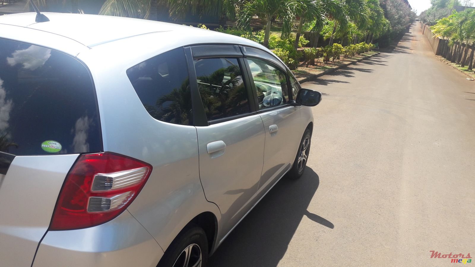 2010' Honda Fit photo #1