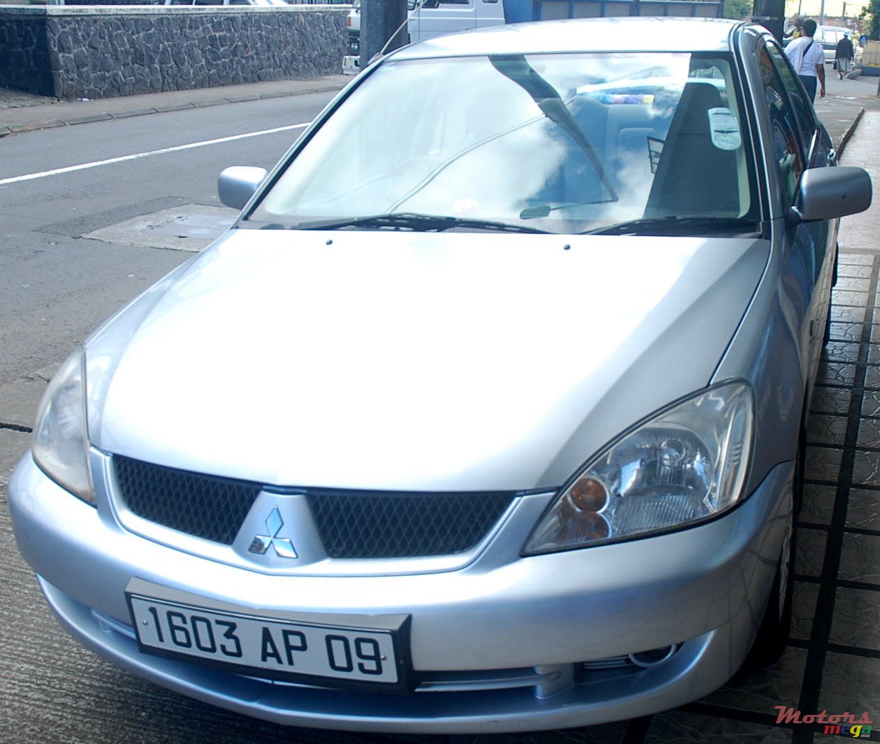 2009' Mitsubishi Lancer photo #1