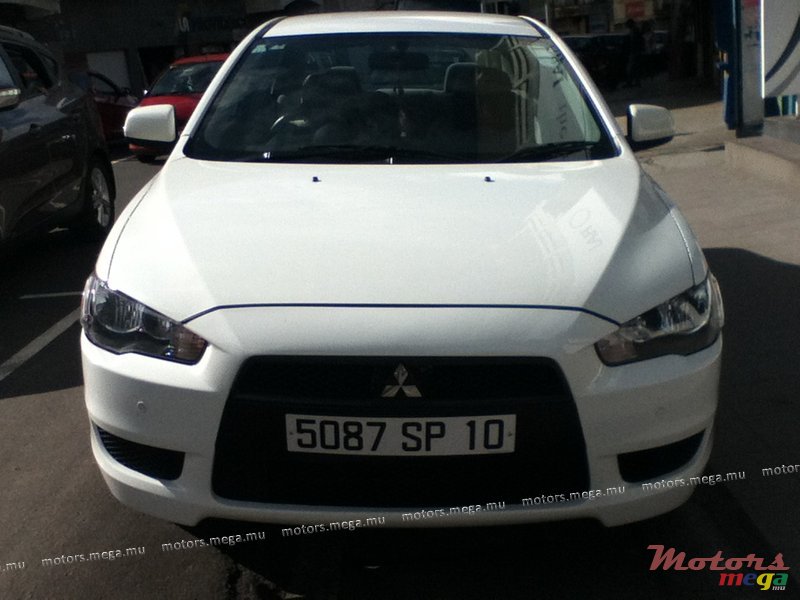 2010' Mitsubishi Lancer EX photo #2