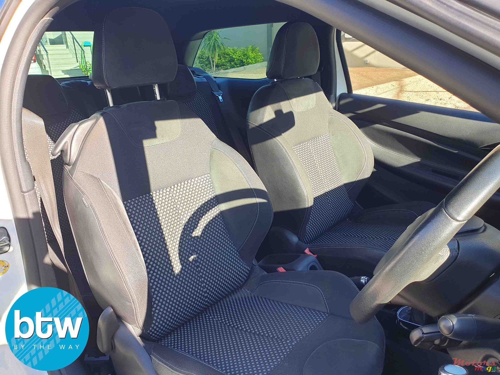 2010' Citroen DS 3 photo #4