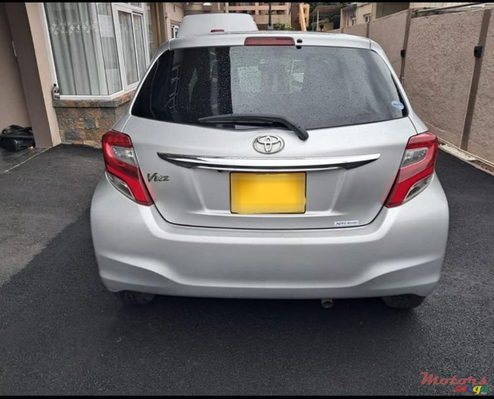 2017' Toyota Vitz photo #2