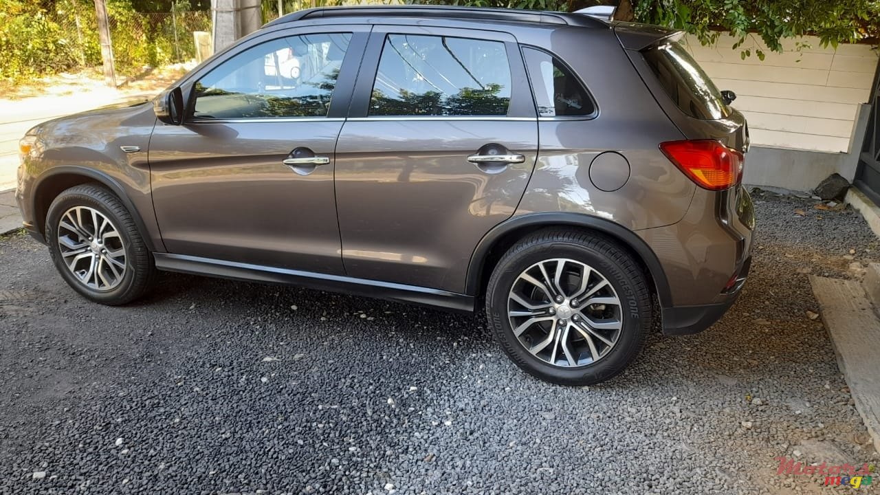 2018' Mitsubishi ASX photo #3