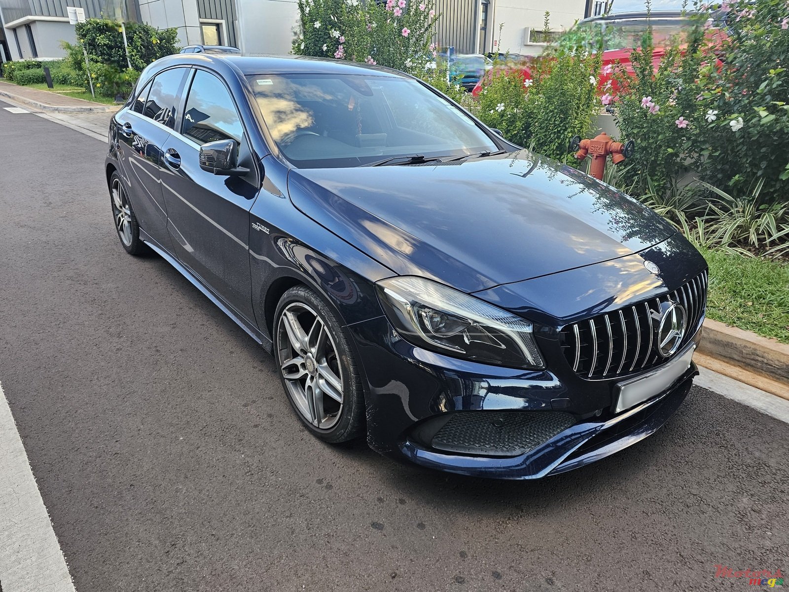 2017' Mercedes-Benz 200 photo #2