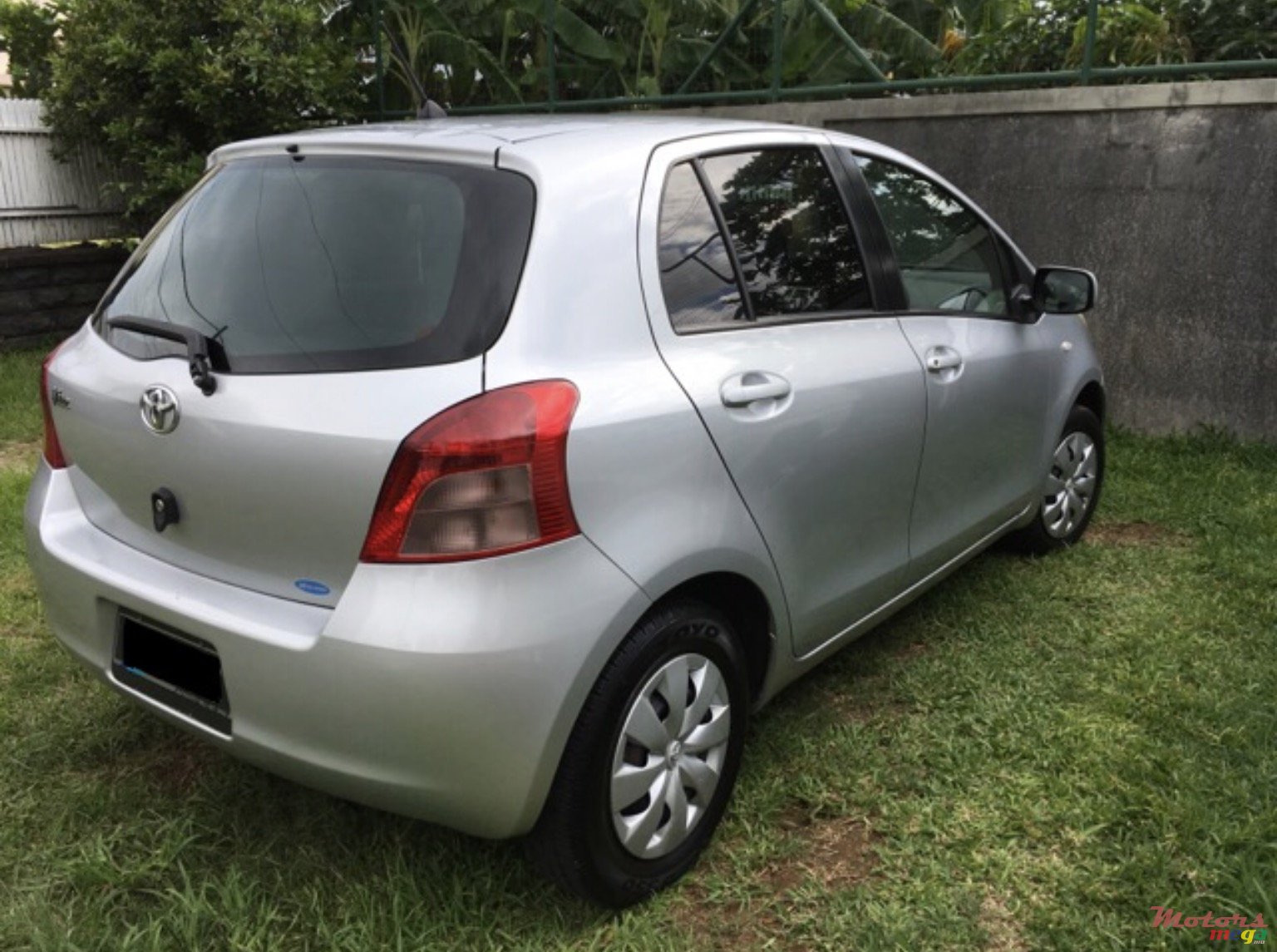 2006' Toyota Vitz photo #5