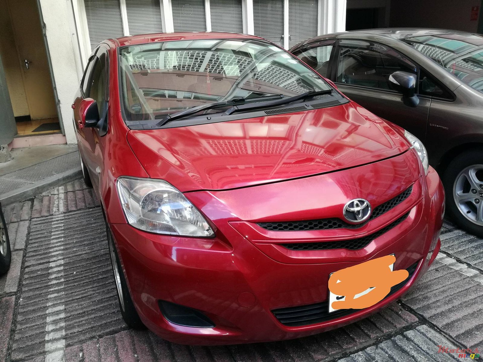 2005' Toyota Yaris photo #2