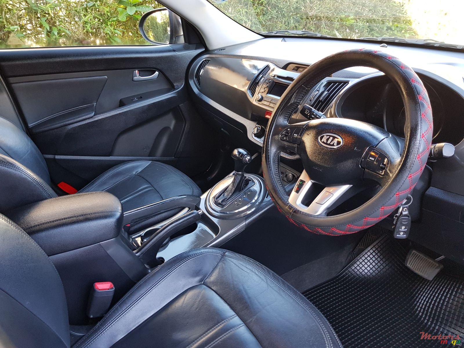 2011' Kia Sportage 4*4 automatic photo #7