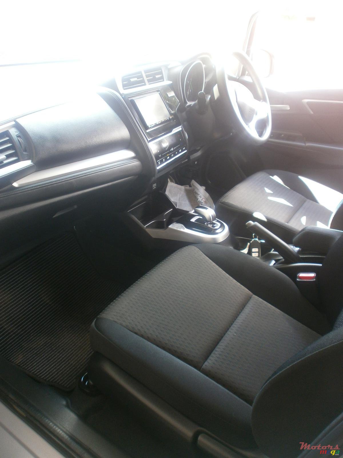 2017' Honda Fit Aria Hybrid photo #6