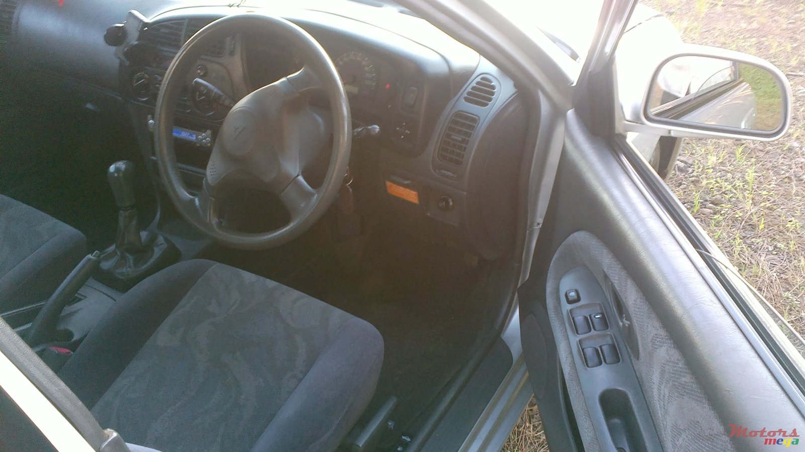 1999' Mitsubishi Lancer GLX i photo #4