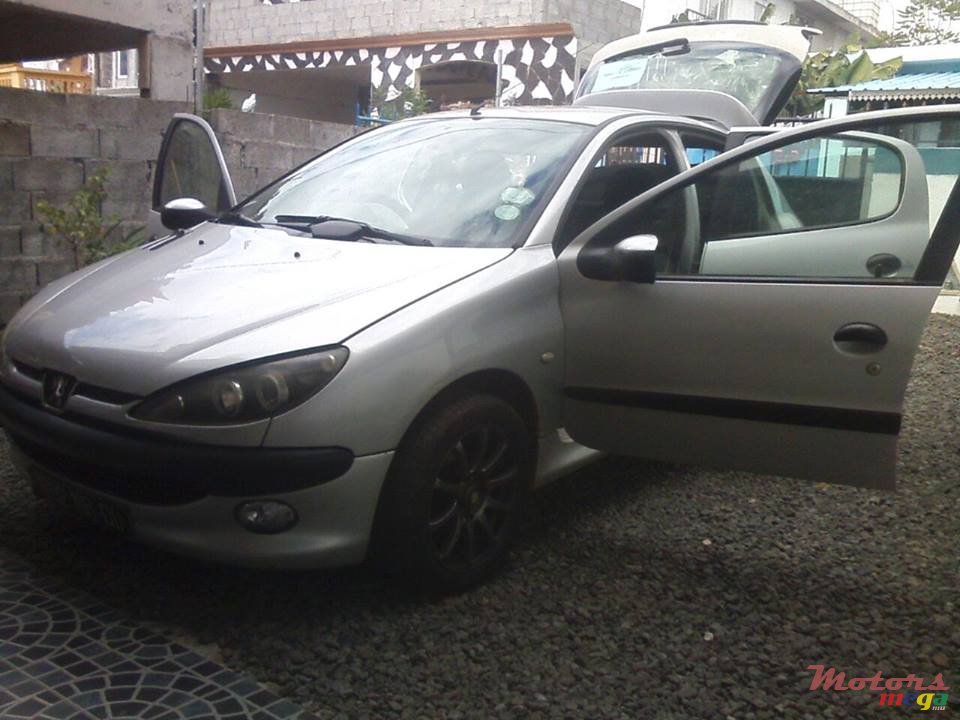 2000' Peugeot 206 photo #6