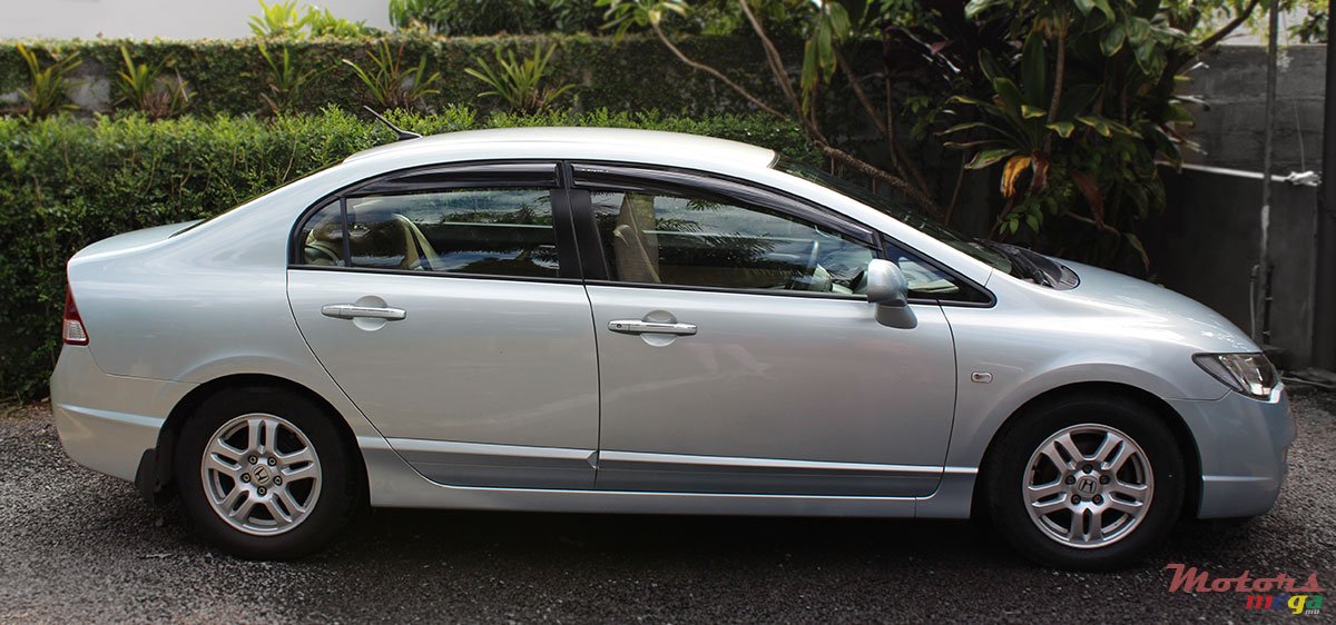 2007' Honda Civic Hybrid photo #1