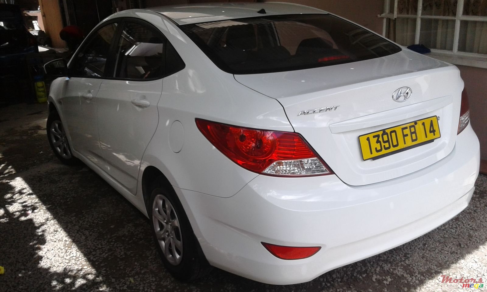 2014' Hyundai Accent photo #2