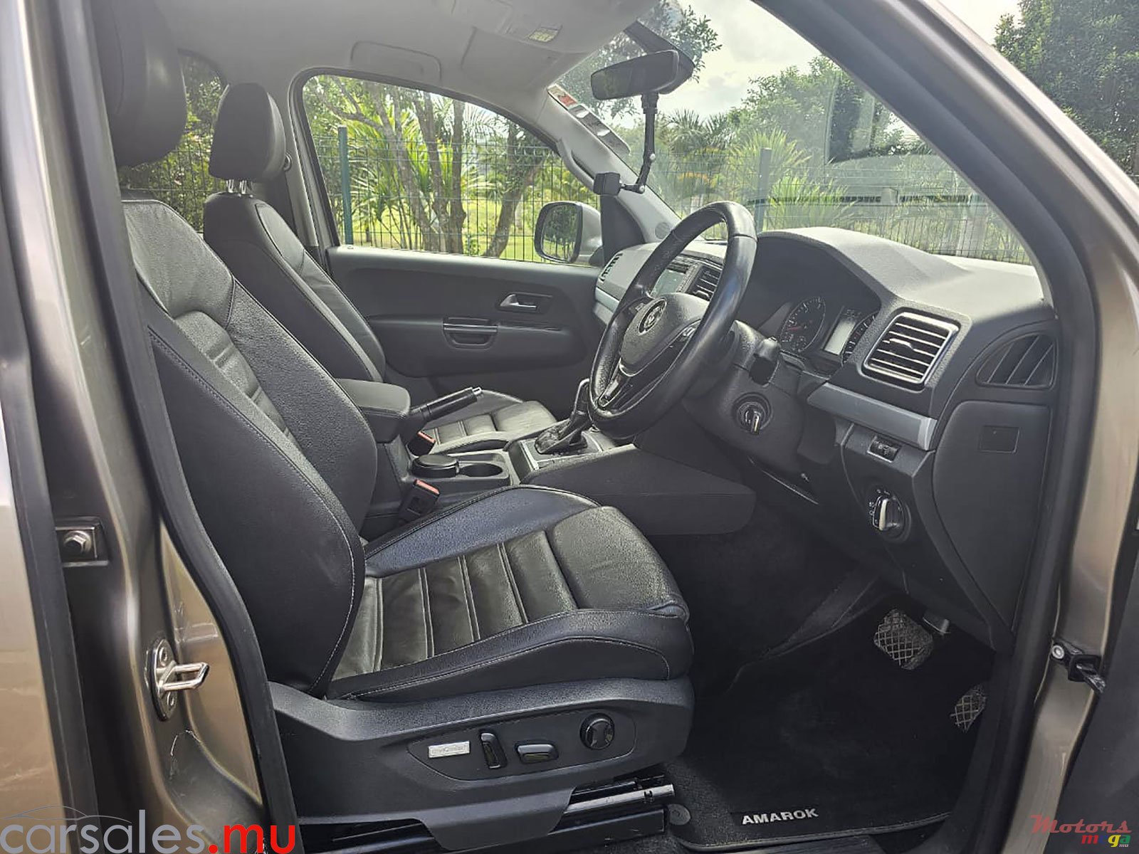 2018' Volkswagen Amarok 3.0 V6 TDI 4motion photo #6