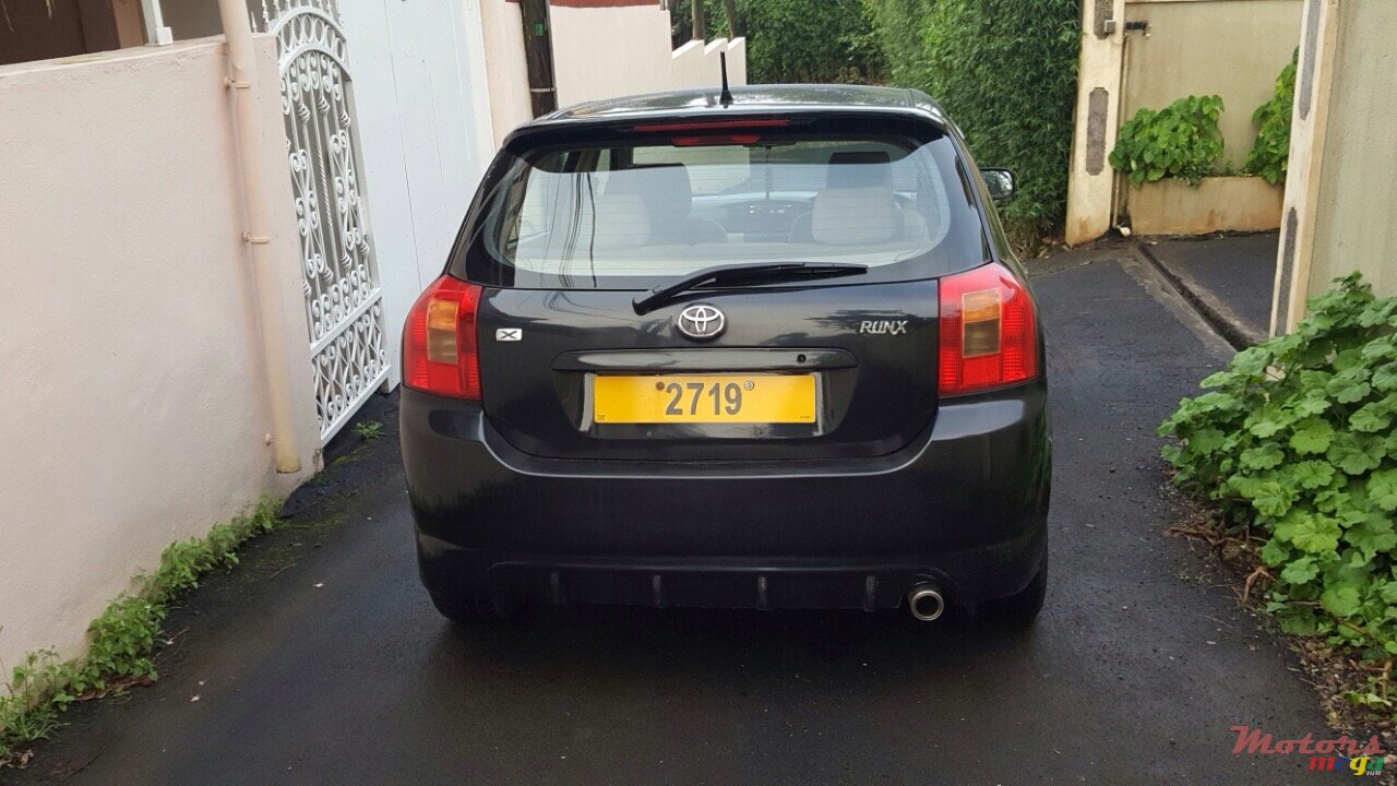 2001' Toyota RunX photo #4