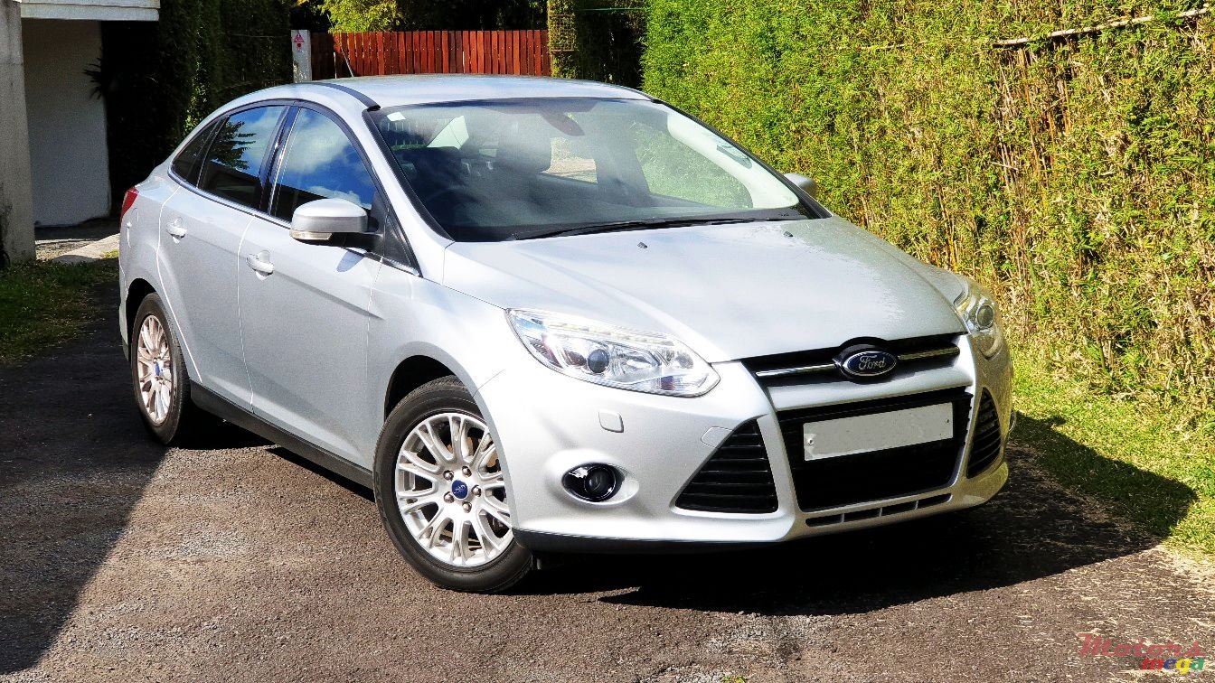 2014' Ford Focus Titanium photo #1