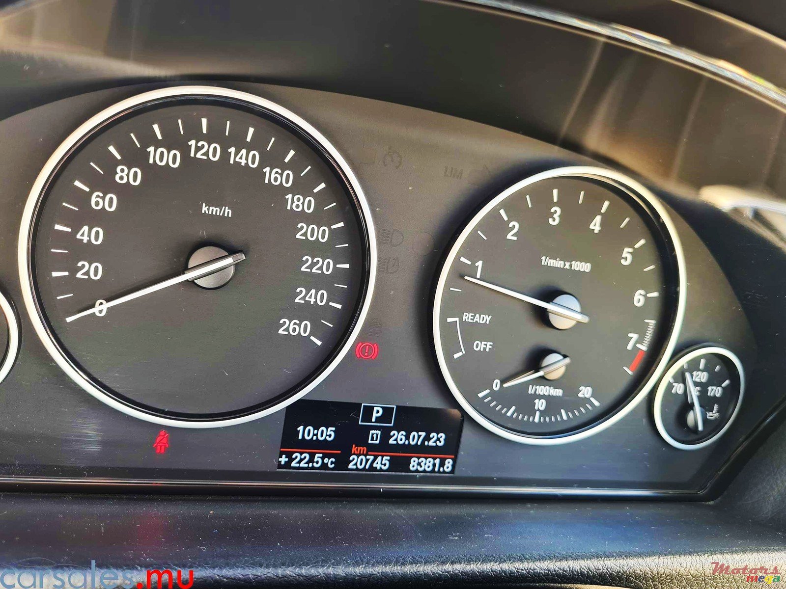 2012' BMW 328 i photo #7