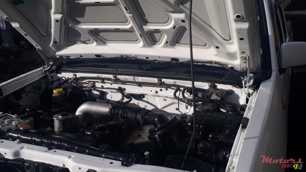 2010' Nissan Navara Japan photo #3