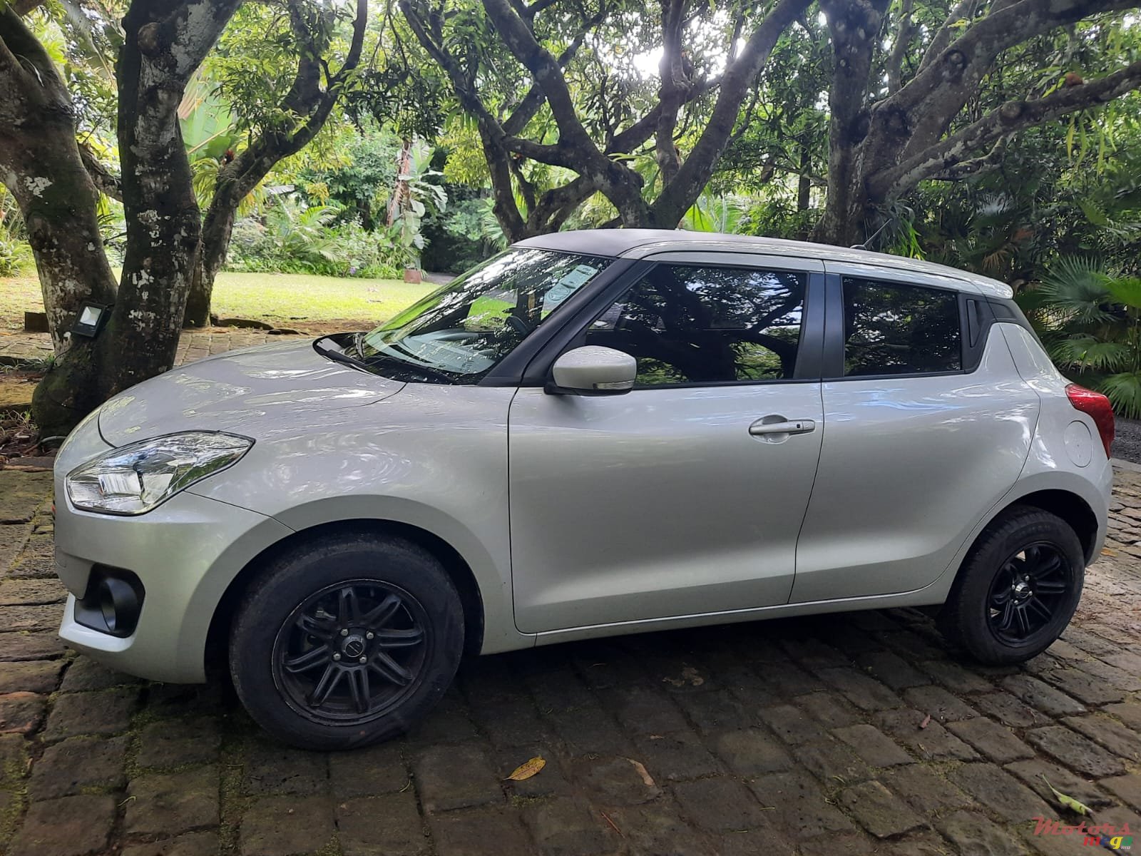 2021' Suzuki Swift photo #3