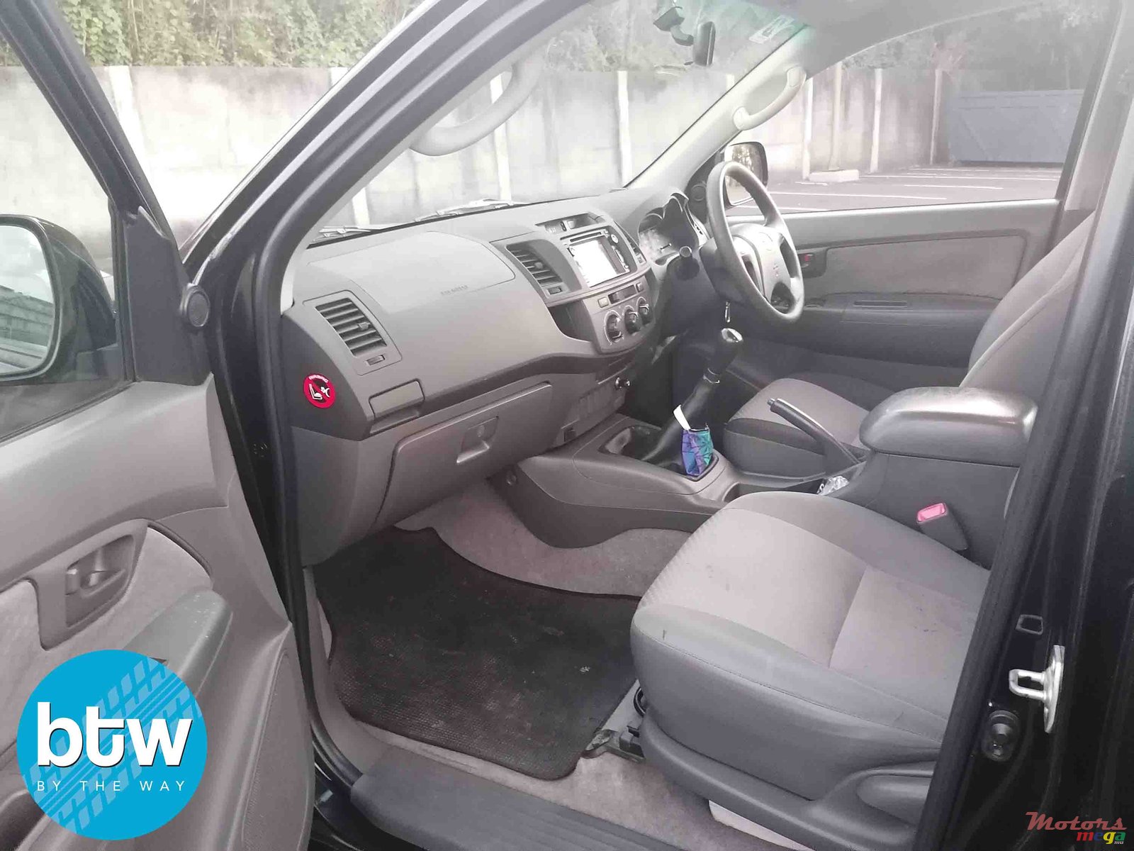 2014' Toyota Hilux photo #6