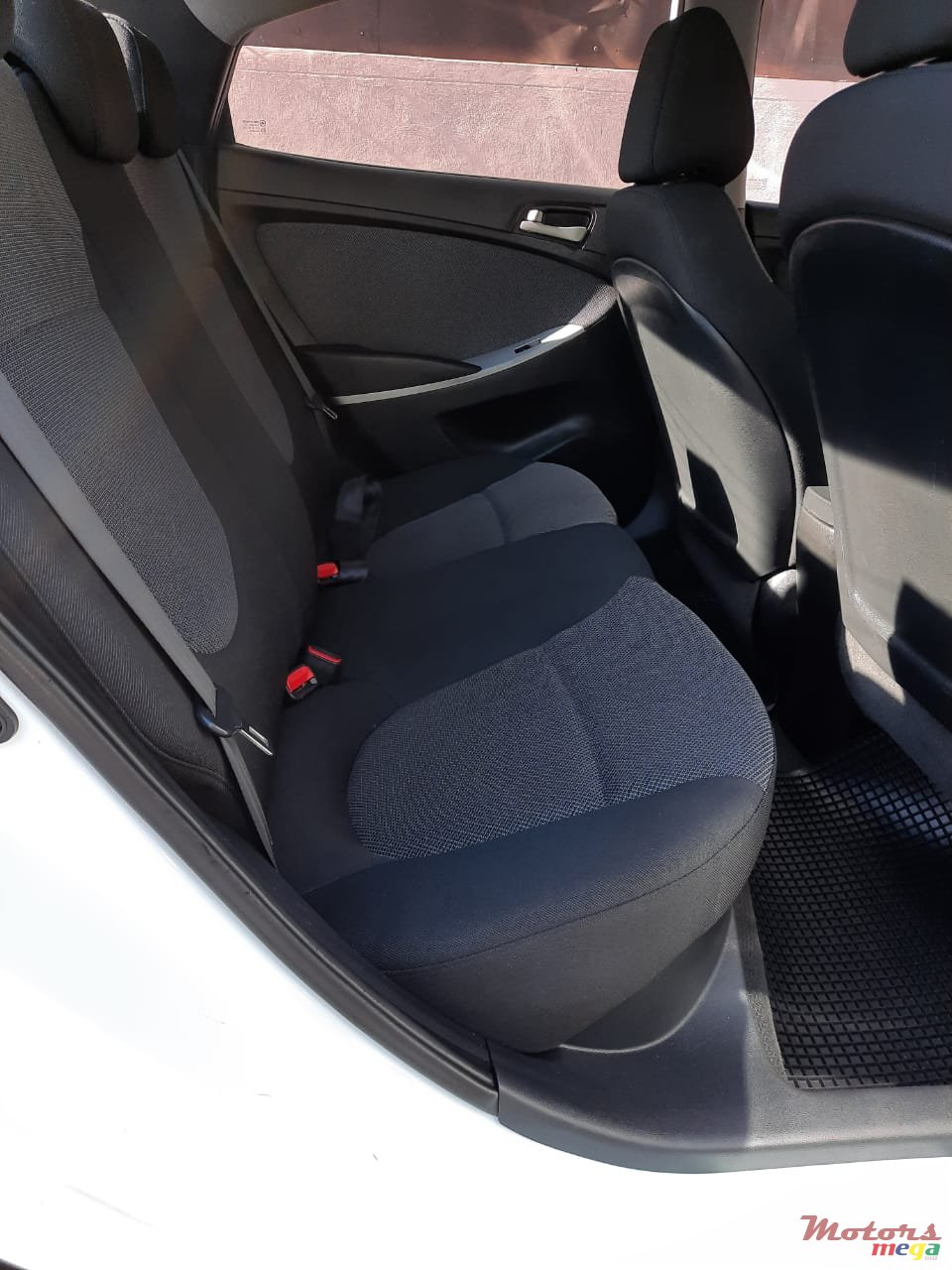 2012' Hyundai Accent photo #7