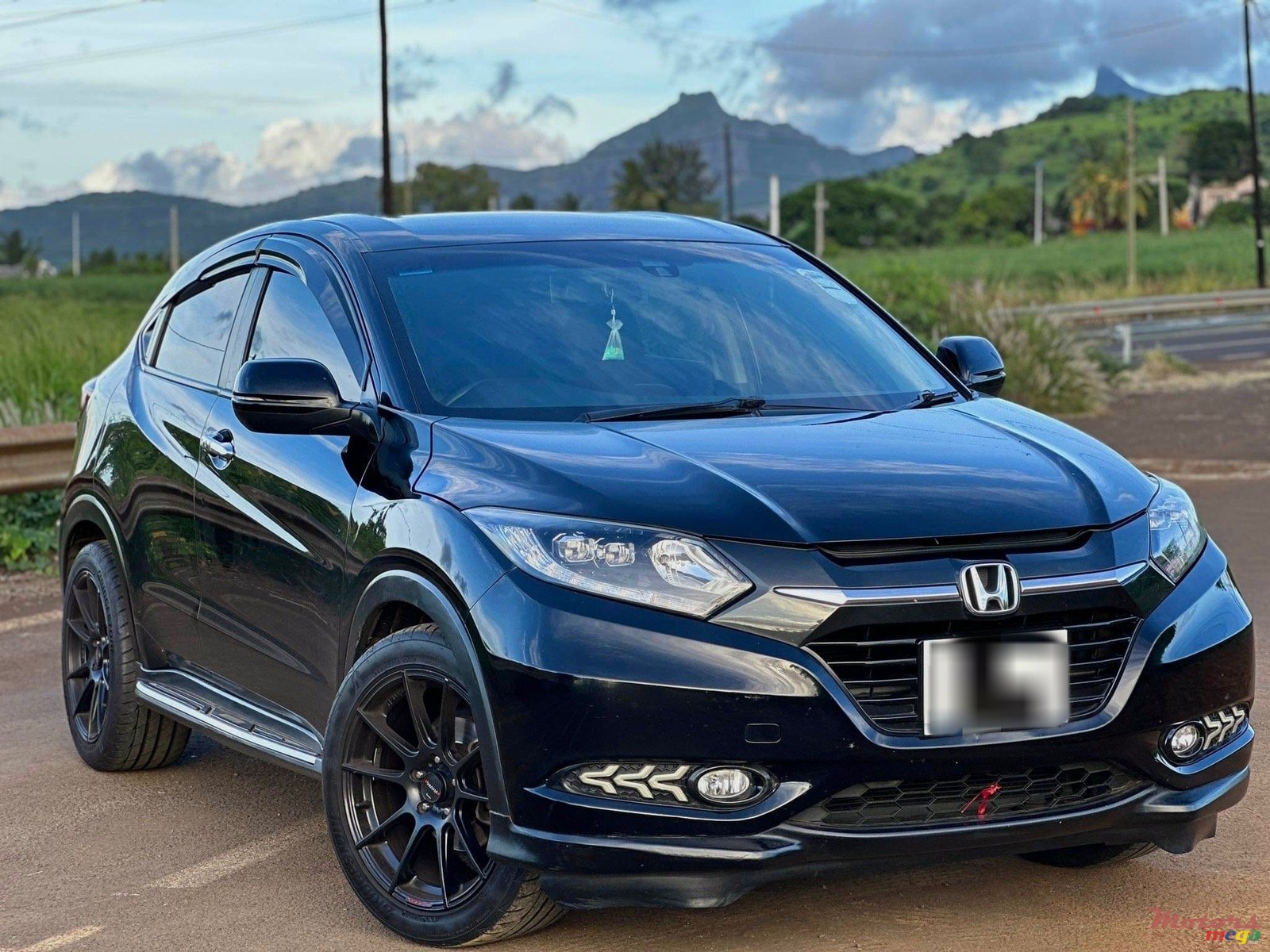 2015' Honda original photo #1