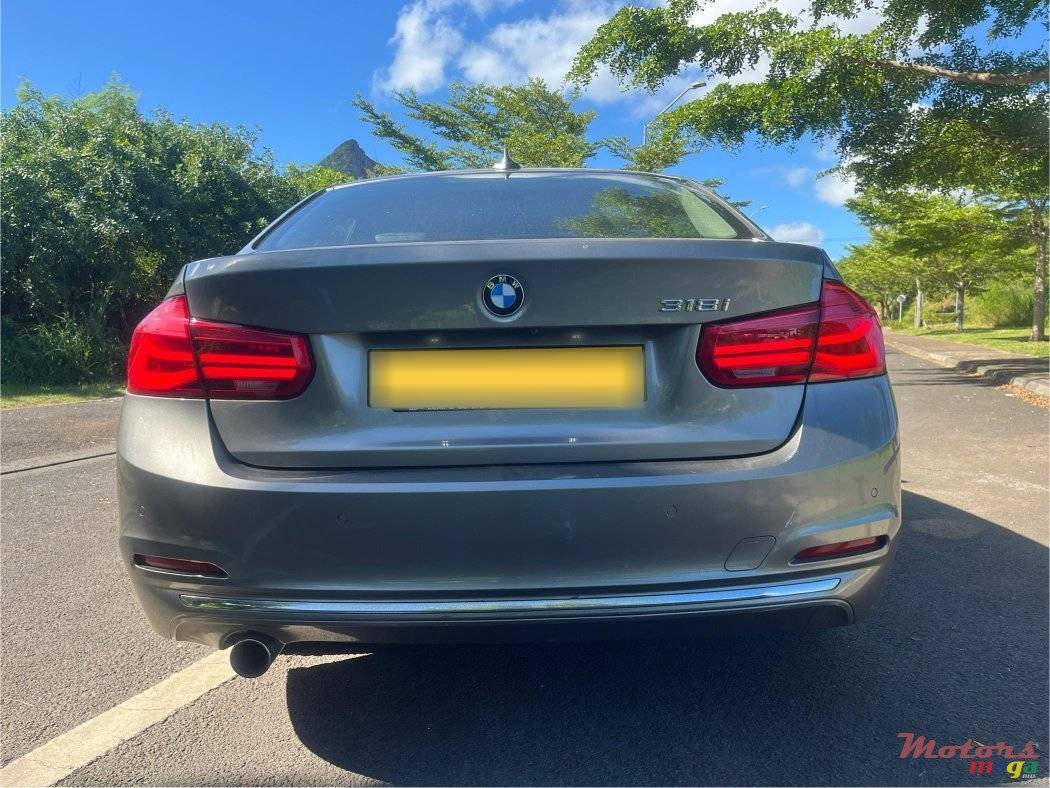 2016' BMW 316 photo #3