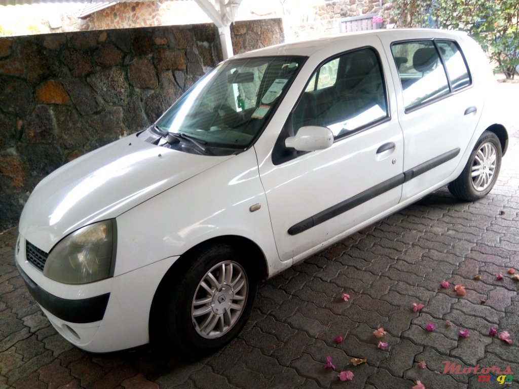 2005' Renault Clio URGENT photo #1